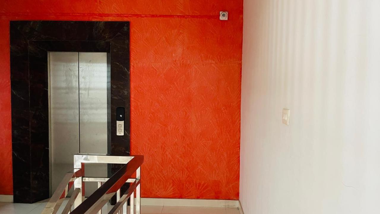 טריואנדרום Rajamandiram 3Bhk Ac Apartment In Trivandrum Central מראה חיצוני תמונה
